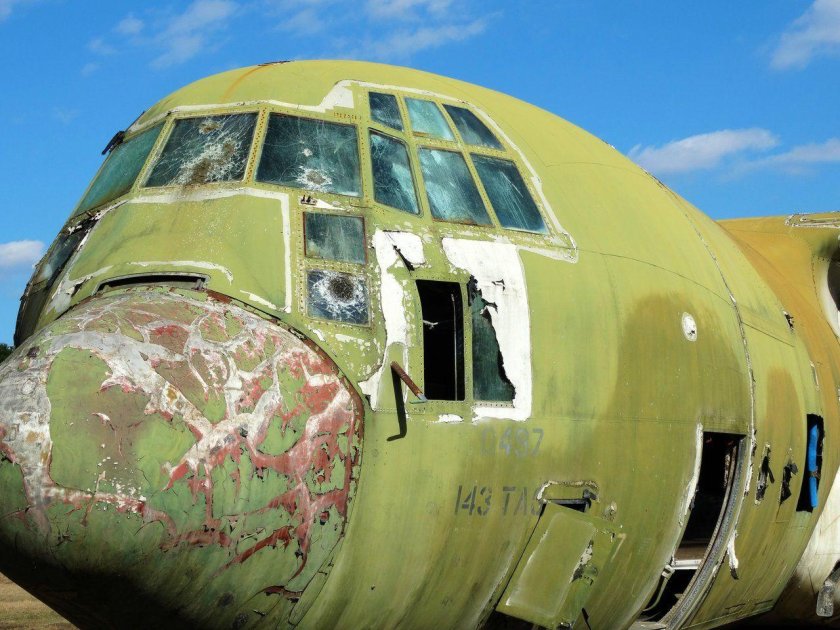 Заброшенные самолеты в России