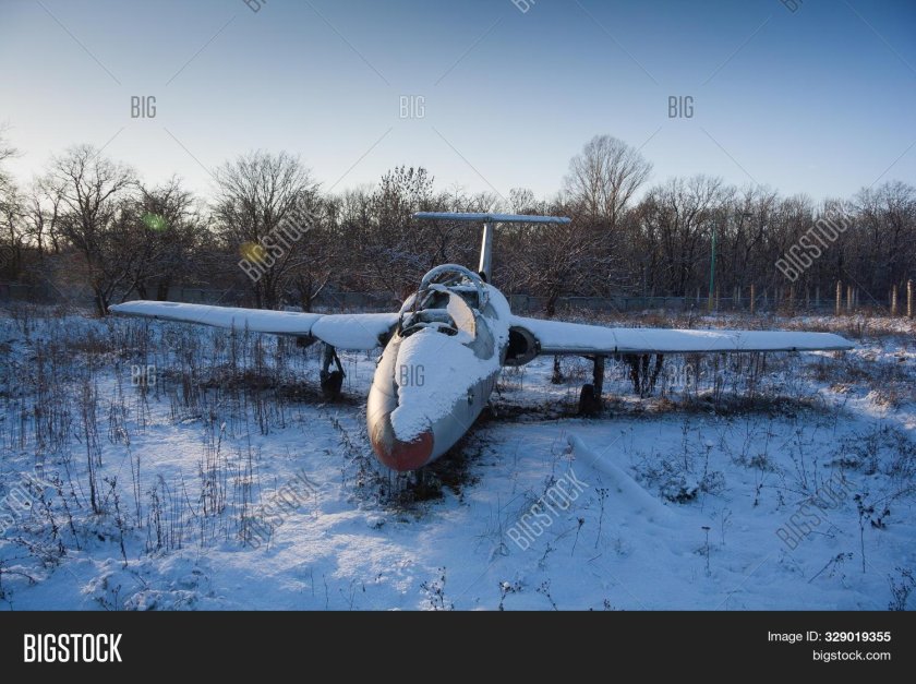 Заброшенный самолет Воронеж
