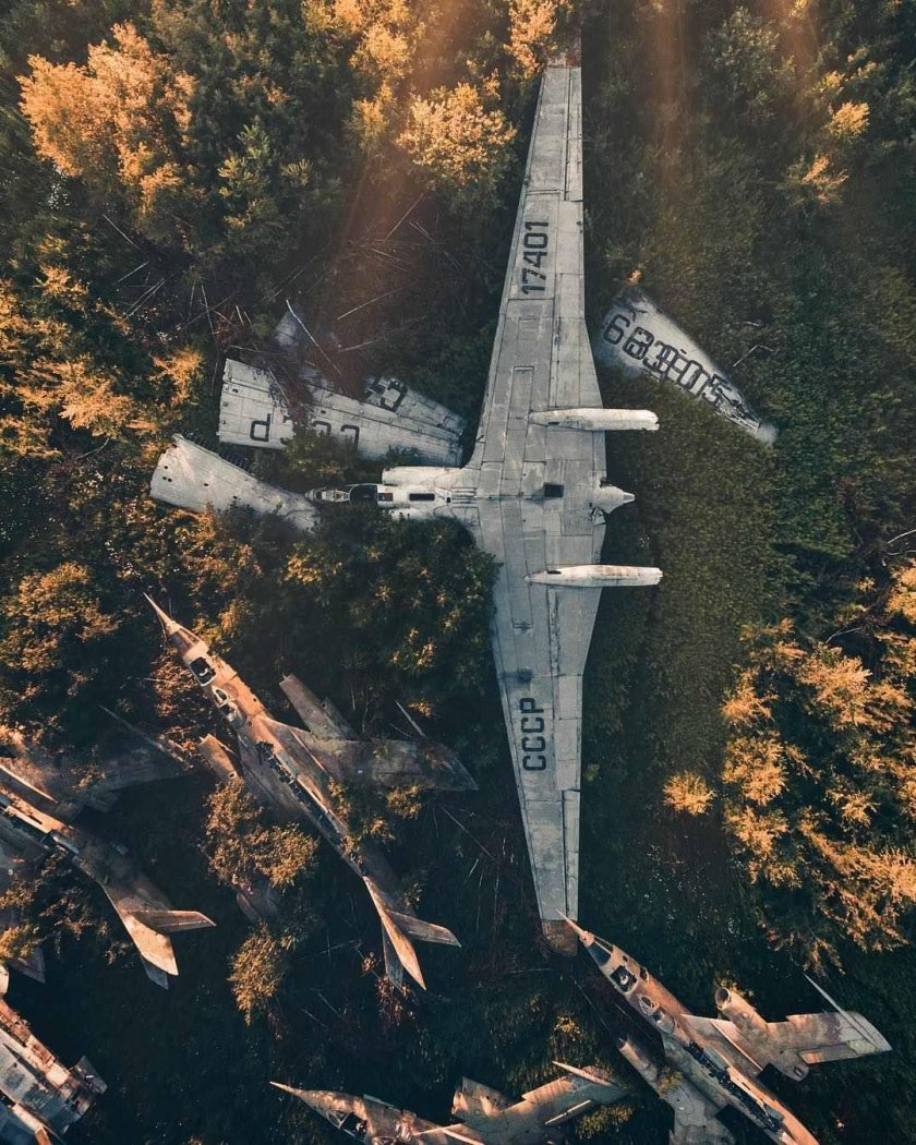 Кладбище военных самолетов в Монино