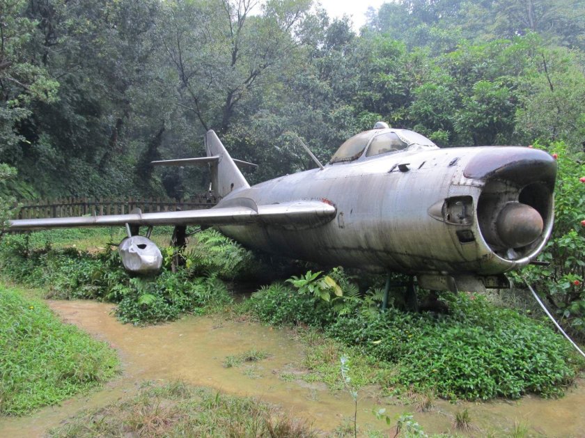 Заброшенный истребитель