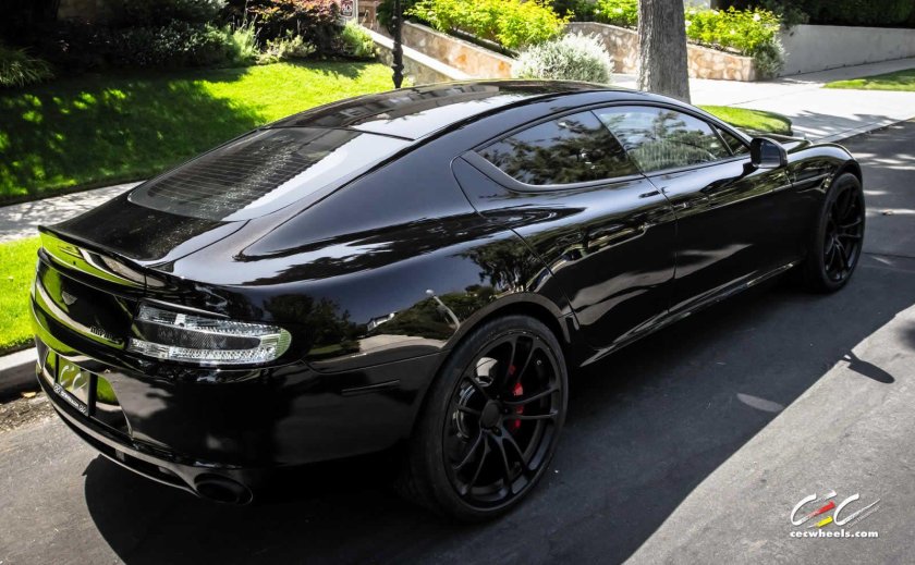 Астон Мартин rapide s чёрный