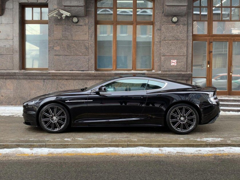 Aston Martin DBS 2011