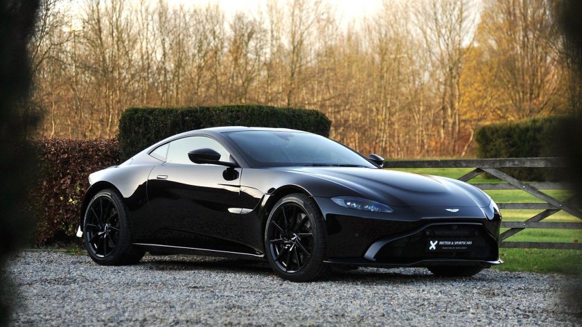 Астон Мартин Vantage