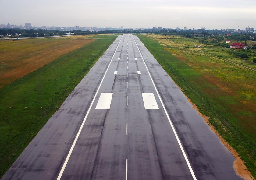 Аэропорт Толмачево Взлетная полоса