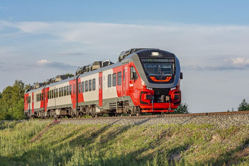 Скорый Пригородный поезд