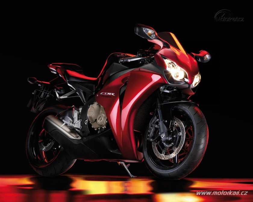 Honda cbr1000rr Fireblade красный