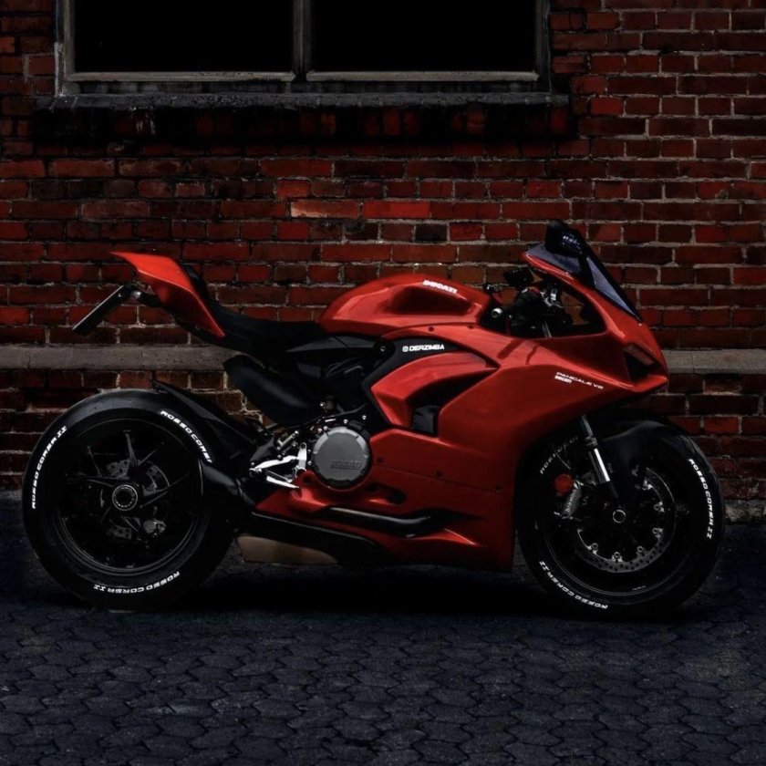 Дукати Панигале v4 Акали