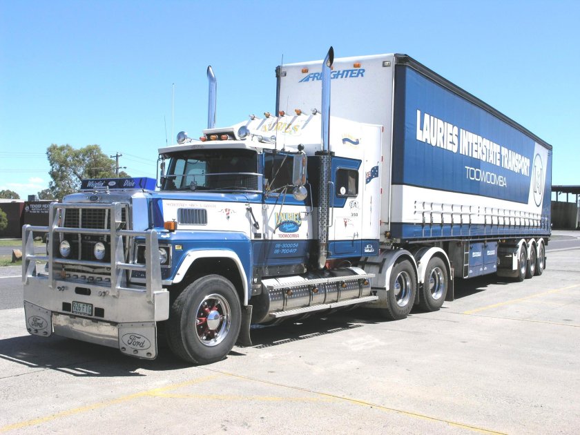 Форд ЛТЛ 9000