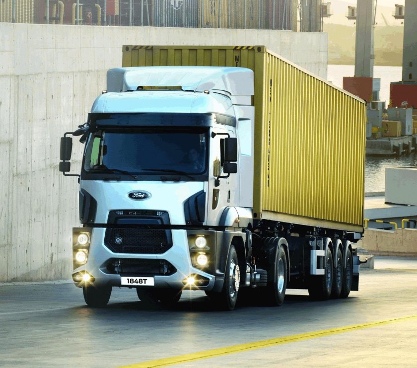 Грузовик Форд карго