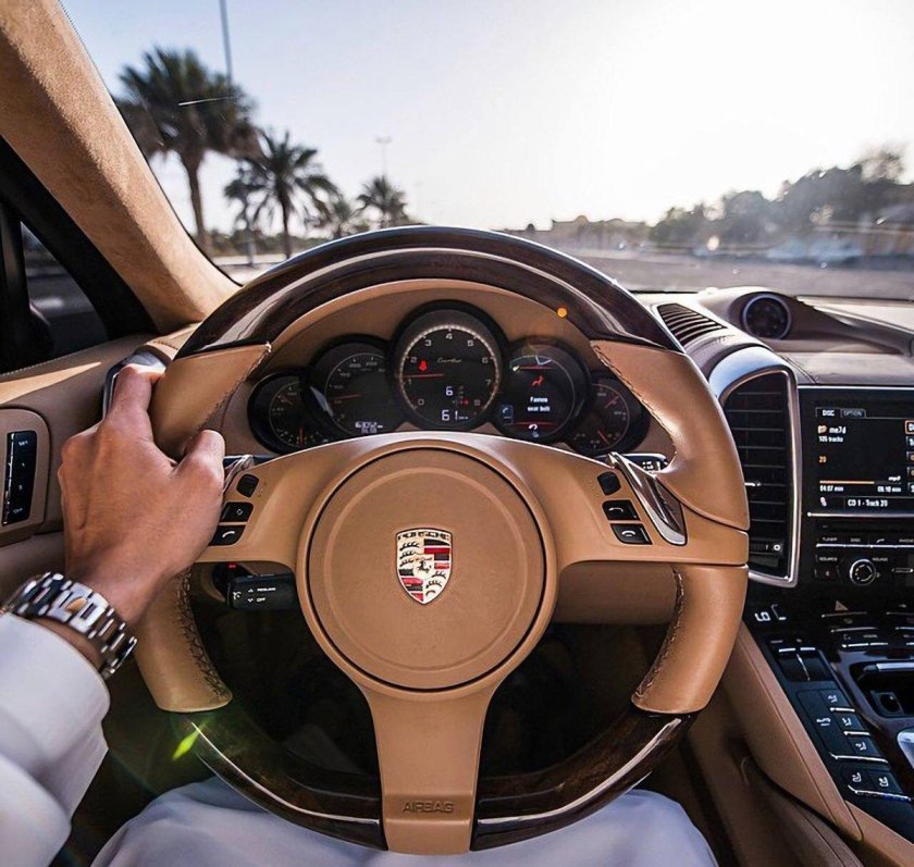 Порше Кайен 2022 салон