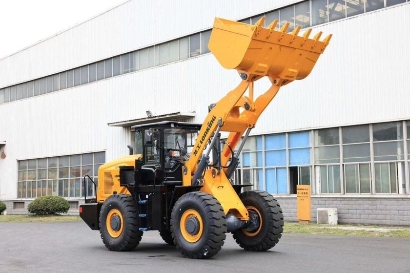 Фронтальный погрузчик cdm856