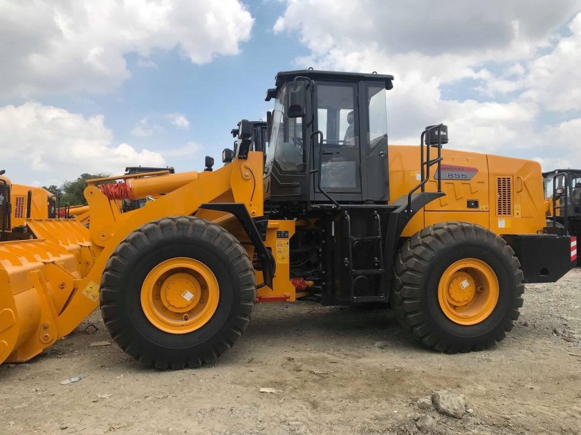 Фронтальный погрузчик Lonking cdm856