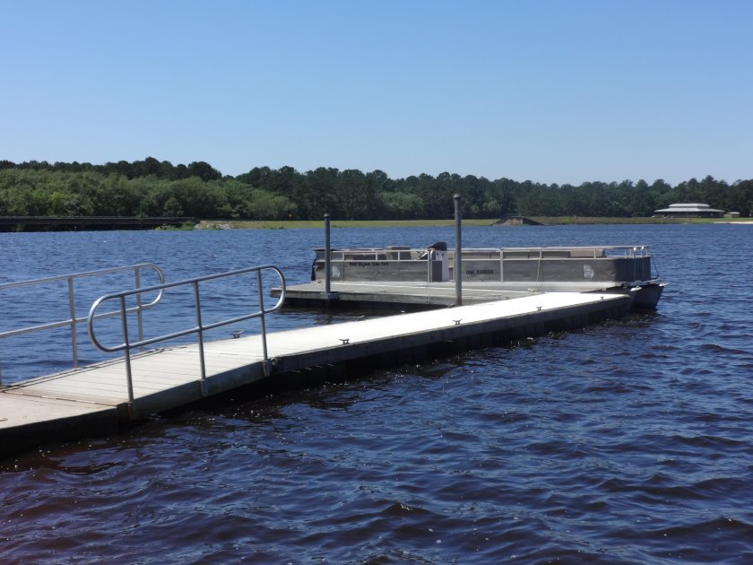 Закольные сваи для понтона