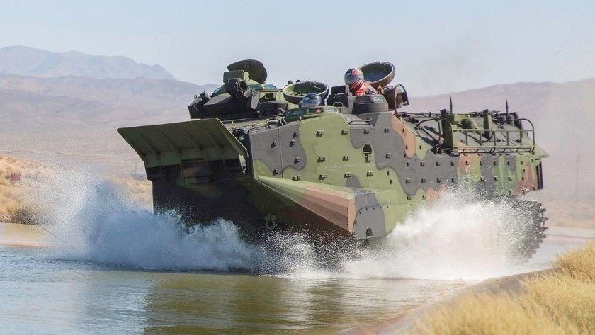 Машины-амфибии AAV-7