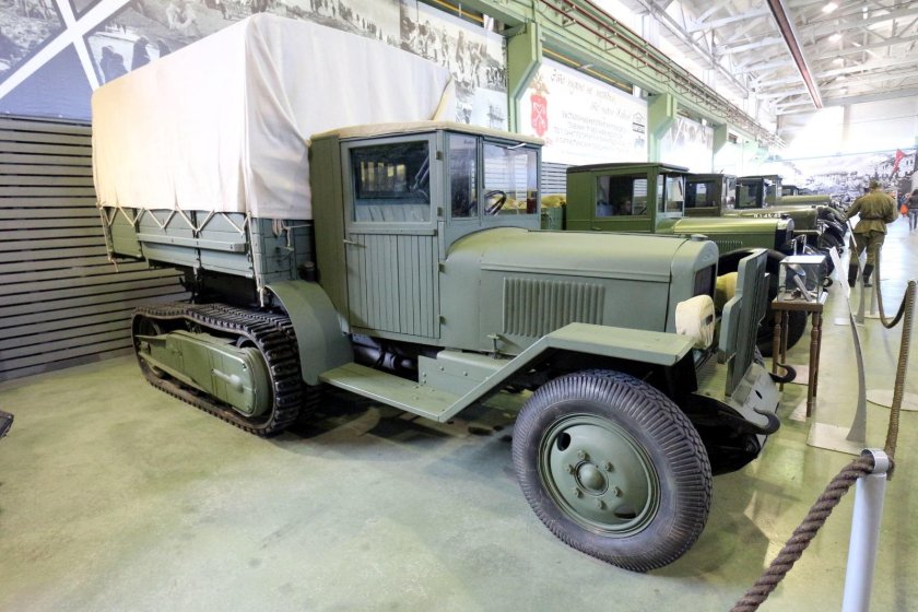 Тягач ЗИС-42