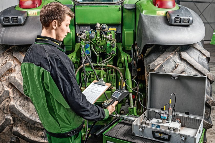 Диагностирование трактора Джон Дир