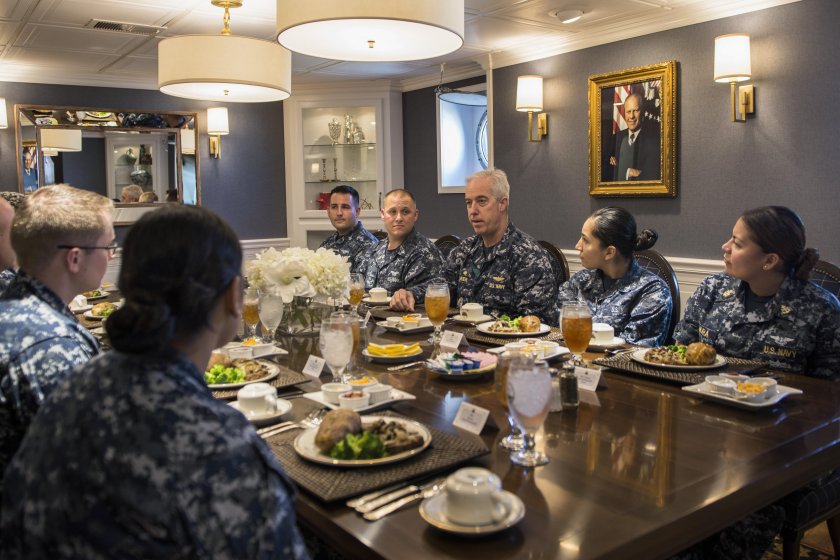 USS Gerald Ford внутри