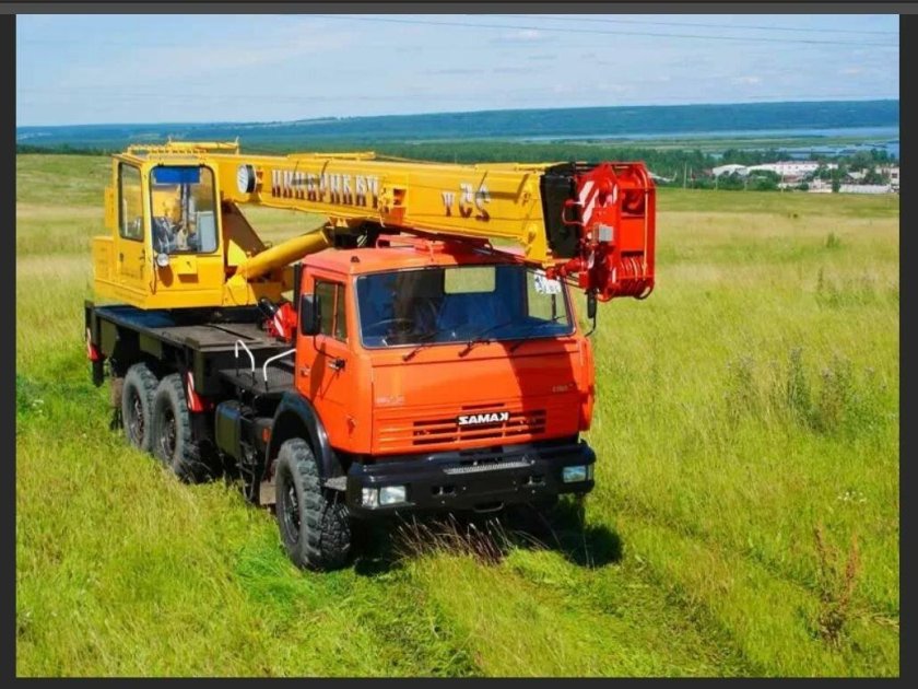 Автокран Галичанин 25 тонн вездеход