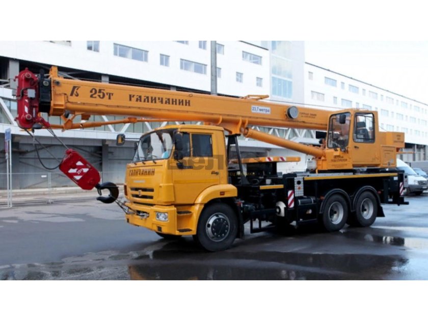 Автокран МАЗ 3579