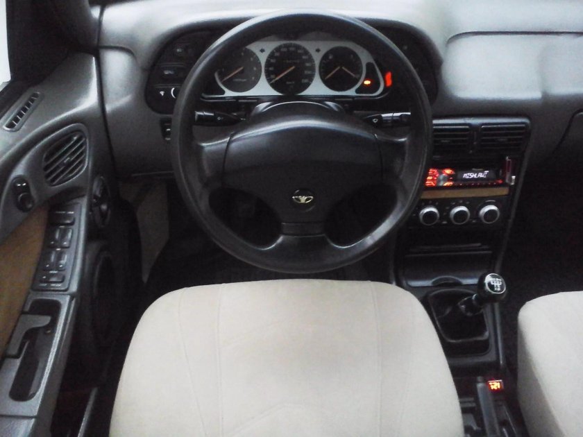 Daewoo espero салон