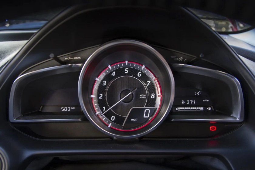 Приборная панель Mazda CX-3