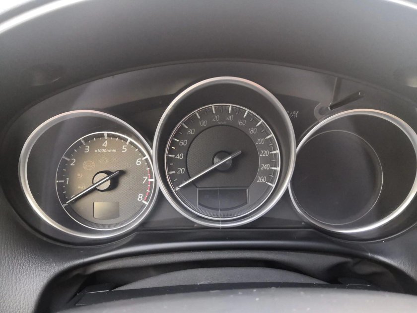Щиток приборов Мазда СХ 5 2021 автодальний свет
