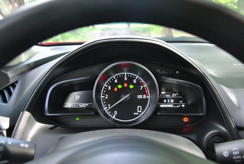 Приборная панель Mazda CX-3