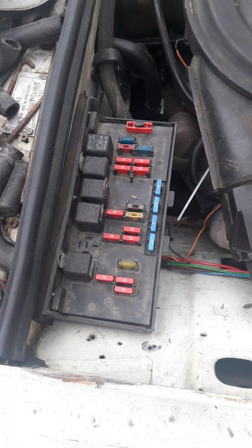 Блок предохранителей 2107 2002г