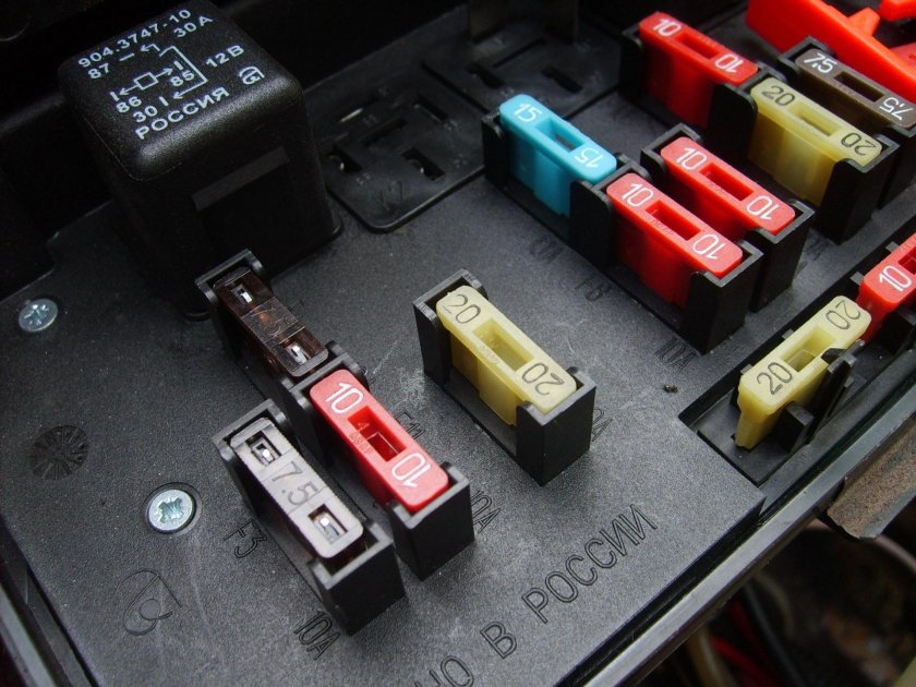 Реле противотуманных фонарей ВАЗ 2107