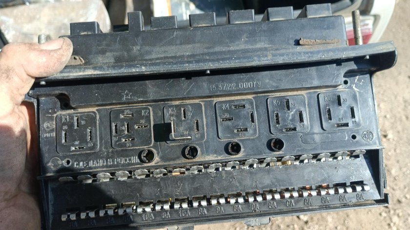 Монтажный блок 2107 карбюратор