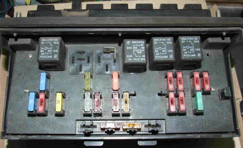 Реле насоса ВАЗ 2107