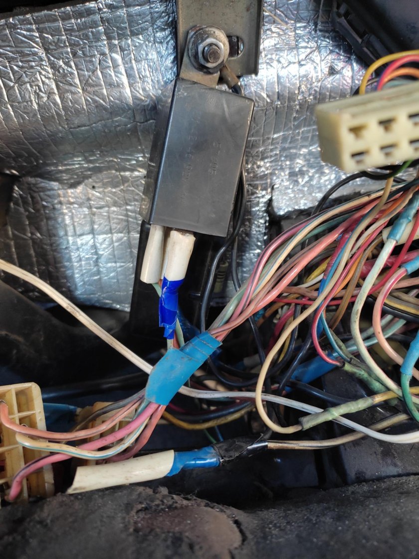 ВАЗ 2107 колодка для поворотников