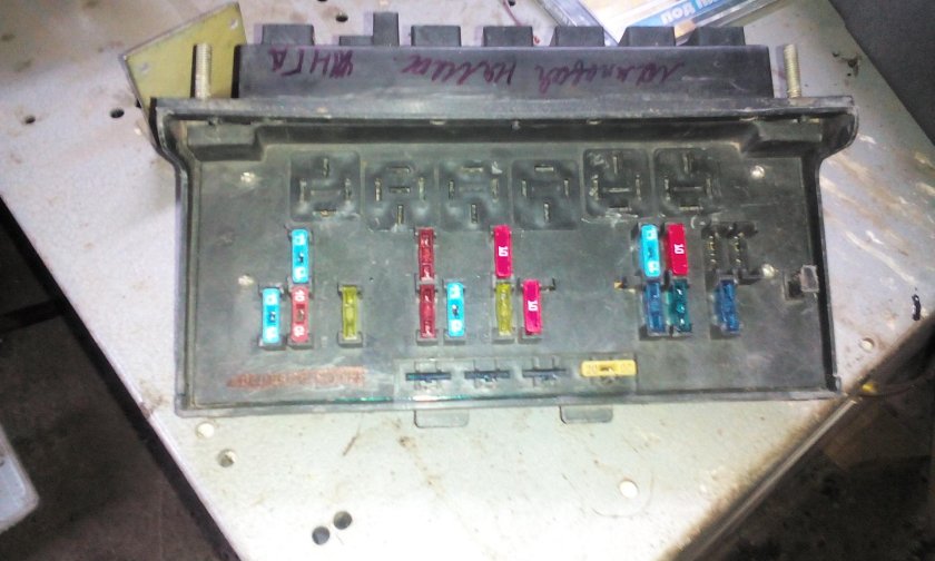 Монтажный блок ВАЗ 2107 ш1