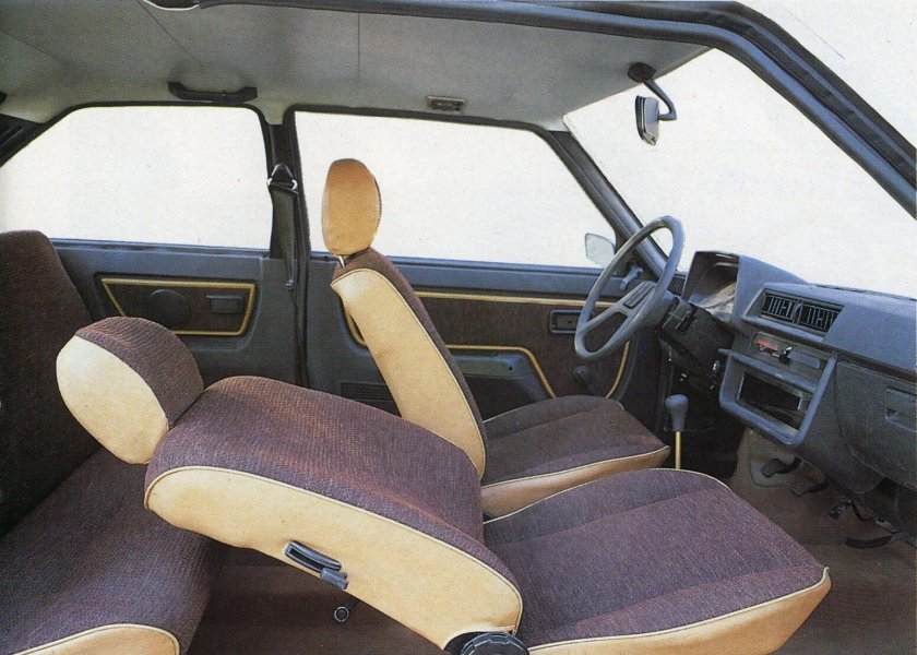 ЗАЗ 1102 Таврия салон