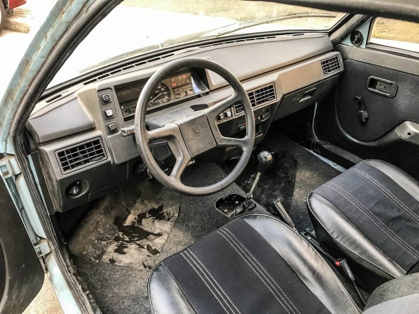 ЗАЗ 1102 Таврия салон