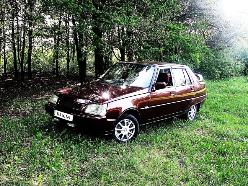 ЗАЗ-1103 «Славу́та»