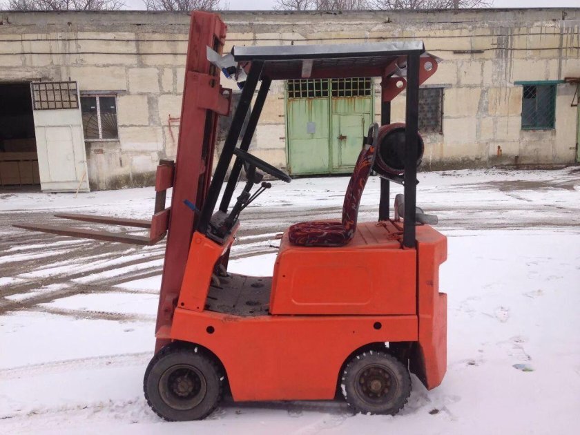 Вилочный погрузчик ЧЗА 40912-01