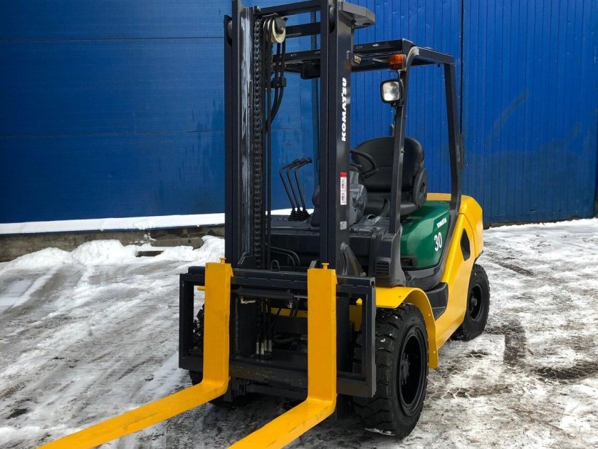 Погрузчик вилочный Komatsu fd30t