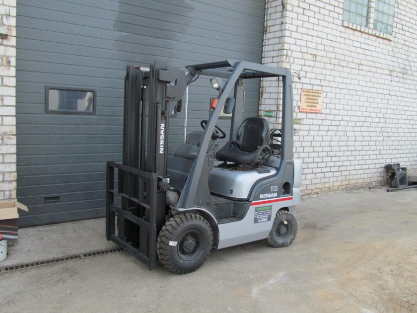 Вилочный погрузчик Ниссан 1.5 т