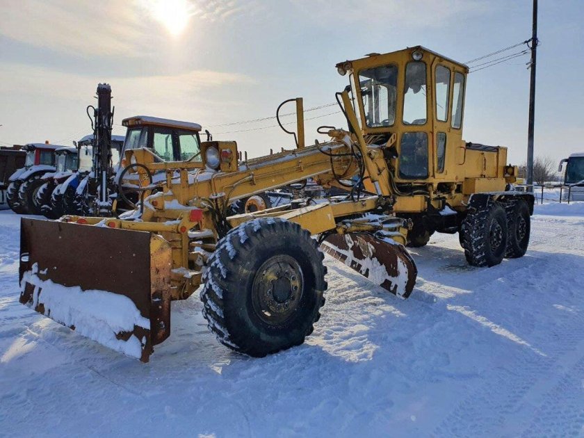 Автогрейдер ДЗ-180