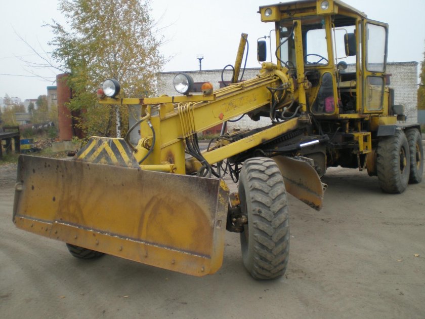 Автогрейдер ДЗ-180 2000г