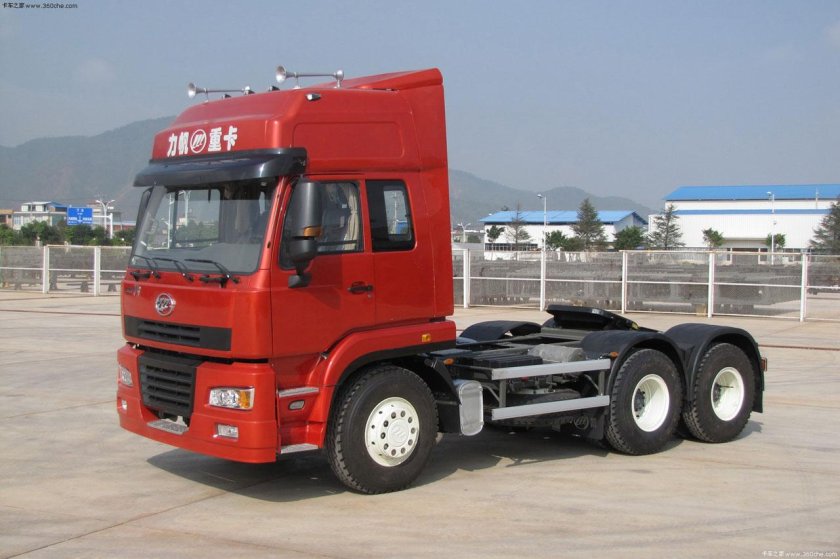 Седельный тягач Лифан