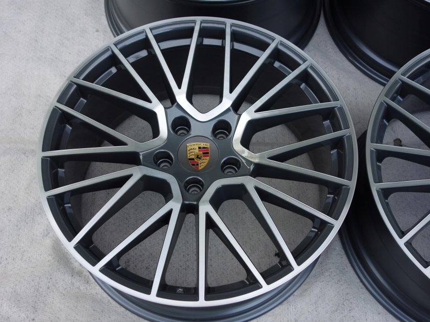 Диски Порше Кайен r21 RS Spyder