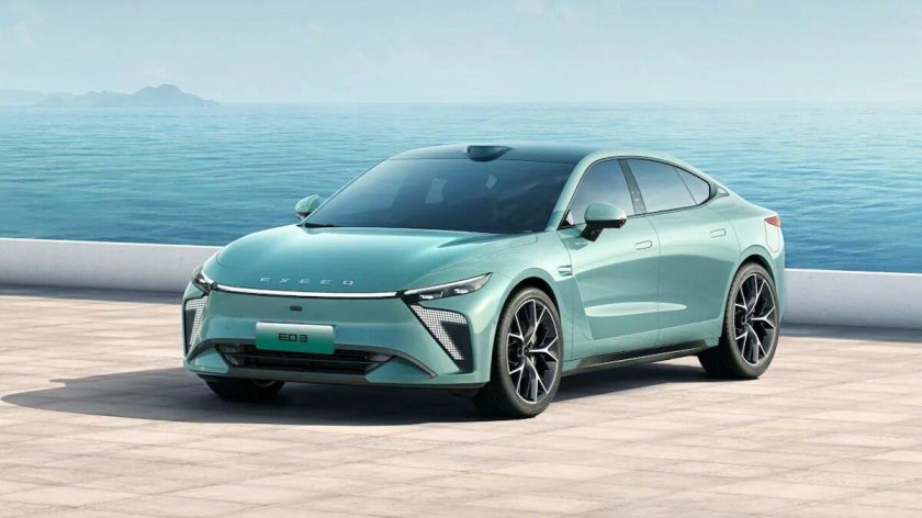 Электрический седан