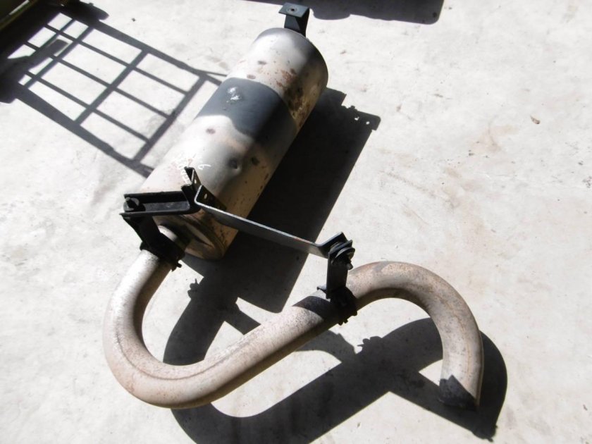 Isuzu forward выхлоп