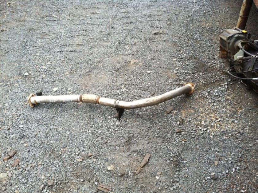 Средняя часть глушителя Киа спектра