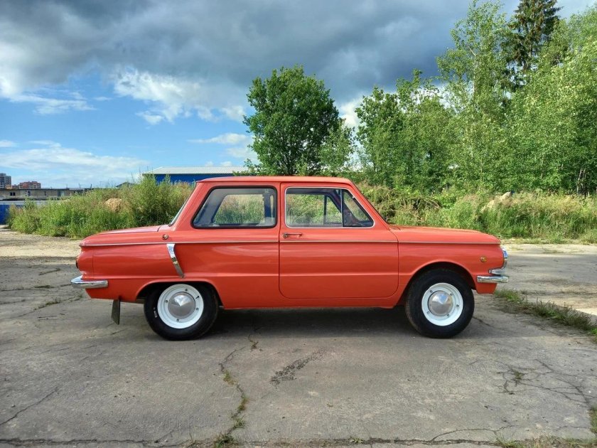 Красный Запорожец ЗАЗ-968а