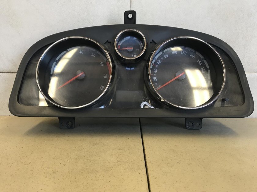 Панель приборов Антара