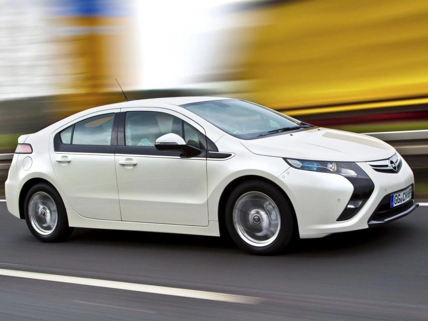 Opel Ampera 2012