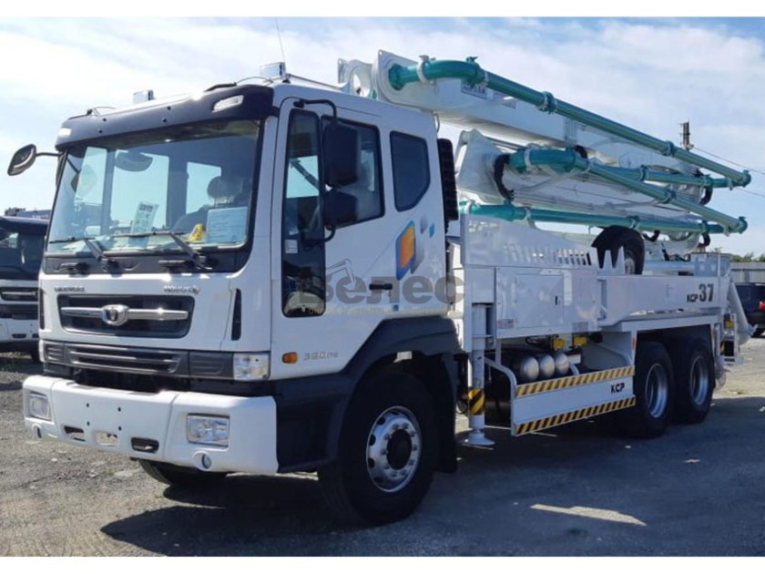 Бетононасос Дэу Новус